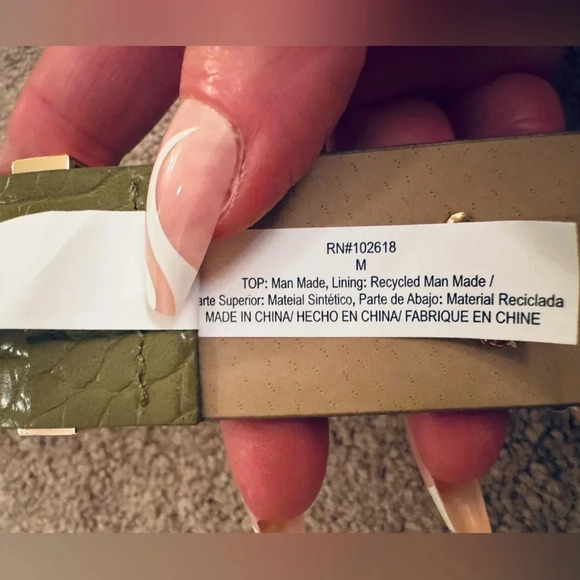 STEVE MADDEN CROCODILE OLIVE GREEN BELT WITH SQUARE GOLD BUCKLE SIZE M - Picture 4 of 10